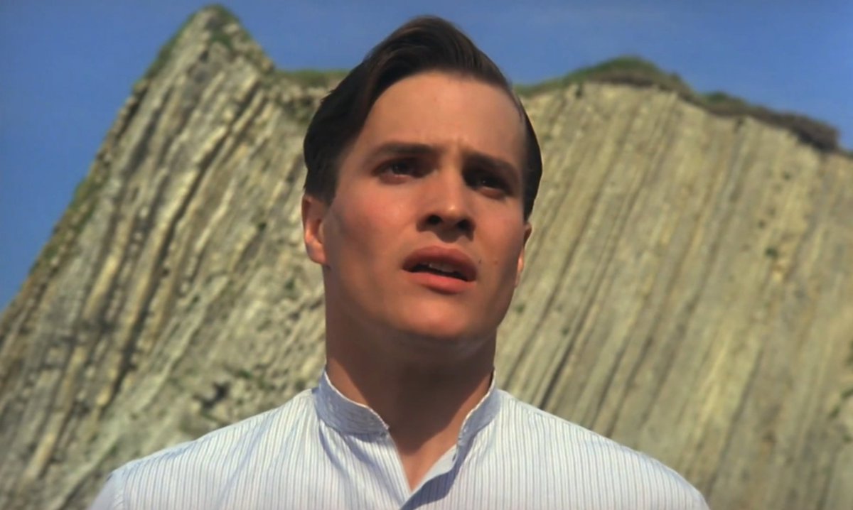 edlifotogramas's tweet image. Otra vuelta de tuerca (1985) dir. Eloy de la Iglesia