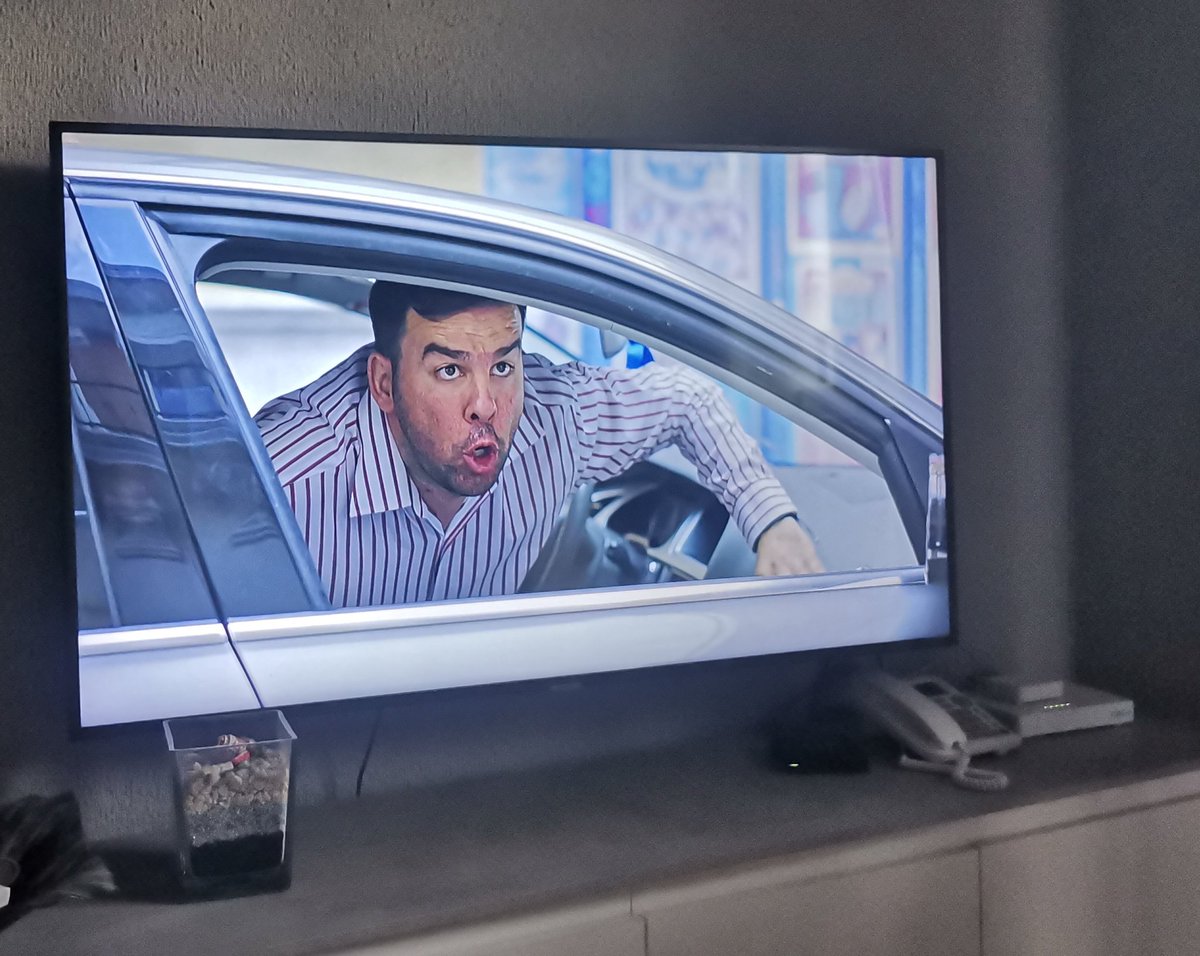 Verlo por los aledaños del Belmonte lo tengo más normalizado pero estar viendo el cap de esta semana de LQSA y que me aparezca <a href="/Ruben_Faura/">Ruben Faura</a> no me lo esperaba🤣