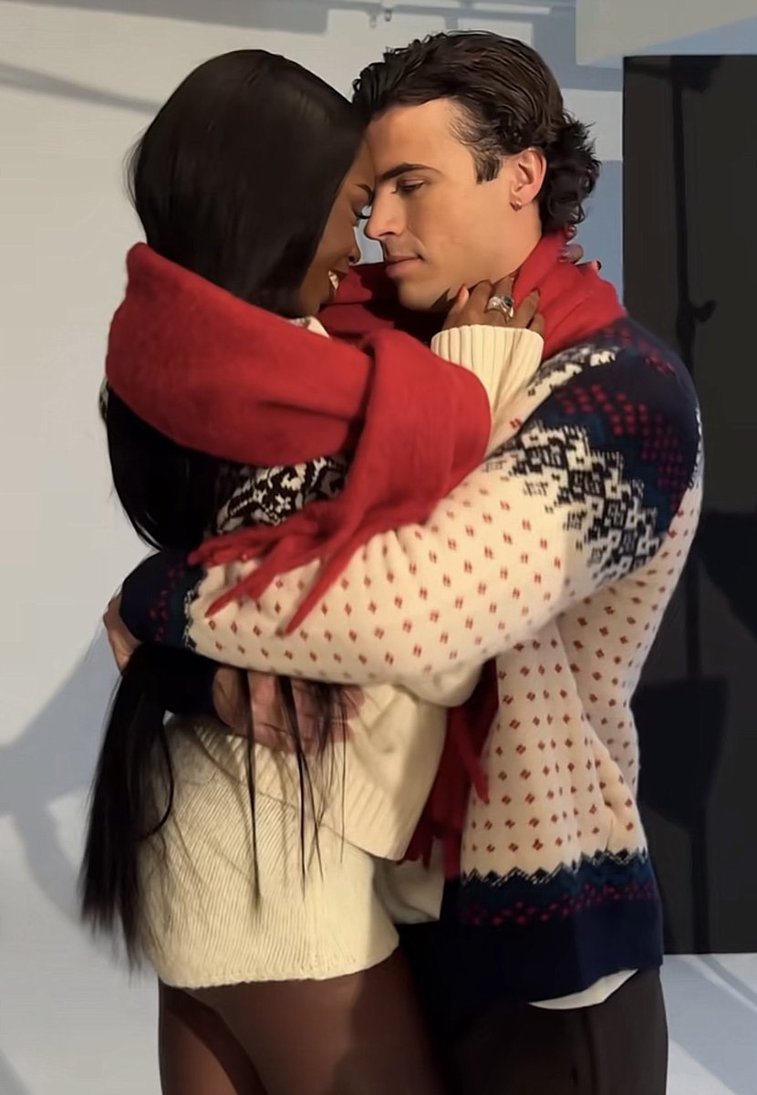 glitterbugg's tweet image. A Power couple 💪🏾 just look at the material😍😍😍