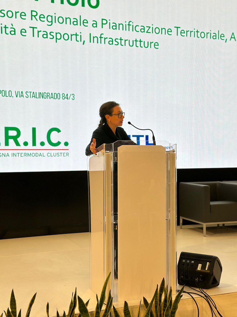 RegioneER's tweet image. #Infrastrutture. Zona logistica semplificata dell’Emilia-Romagna, oggi al #Dama di Bologna il nuovo incontro del Comitato di indirizzo dedicato al confronto con le imprese e membri del cluster ER.I.C.. La #notizia 👉 regioneer.it/ZLS-Dama-18dic…