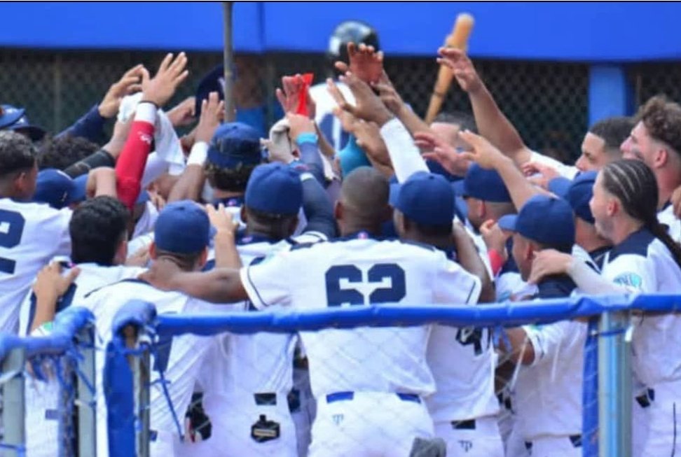 🎉⚾ ¡Los Cachorros de Holguín vuelven a los play off después de 16 años! Con 43 victorias en 75 juegos, están listos para hacer historia en la 64 Serie Nacional. 🐾 ¡Vamos por más! 💪🏆
acn.cu/deportes/cacho…