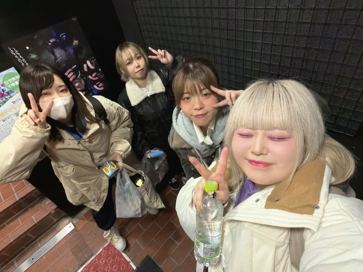 odorenja_'s tweet photo. 先日、撮影でした〜！！！！！！
なんと2時間(実質1時間)で撮るという
天才の所業でした😳

動画お楽しみに✨ https://t.co/LCp8gkLx95