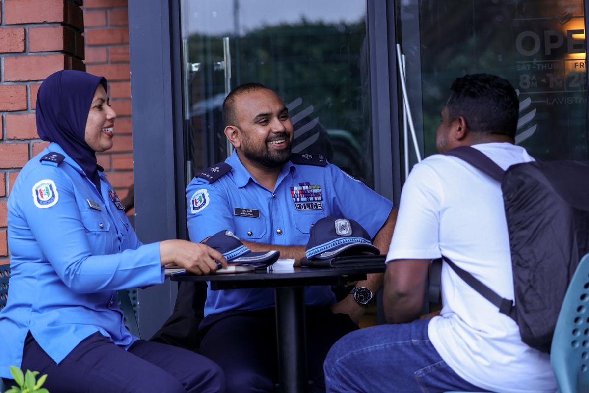 PoliceMv's tweet photo. ސްކޫލް ބަންދާއި އައު އަހަރާ ގުޅިގެން އާންމު ރައްޔިތުން ހޭލުންތެރިކުރުމަށް ހާއްސަ ޕްރޮގްރާމެއް ހިންގައިފި
https://t.co/BkABiSw8uk https://t.co/bkpCAGmkNX
