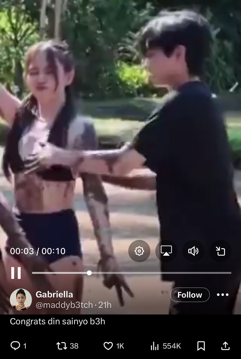 v3rm0uth_exe's tweet photo. Sige na sa inyo na yang engagements. Engagements now buwag later. HAHAHAHAHAHA. And you're talking about engagements? Eto oh lakas ng engagements ng Ashtan. Di na ko mag tataka na kung bakit pagsasamahin sila ulit. HAHAHAHAHA. #TeamReal #Endgame https://t.co/CQ1l3X4o7D