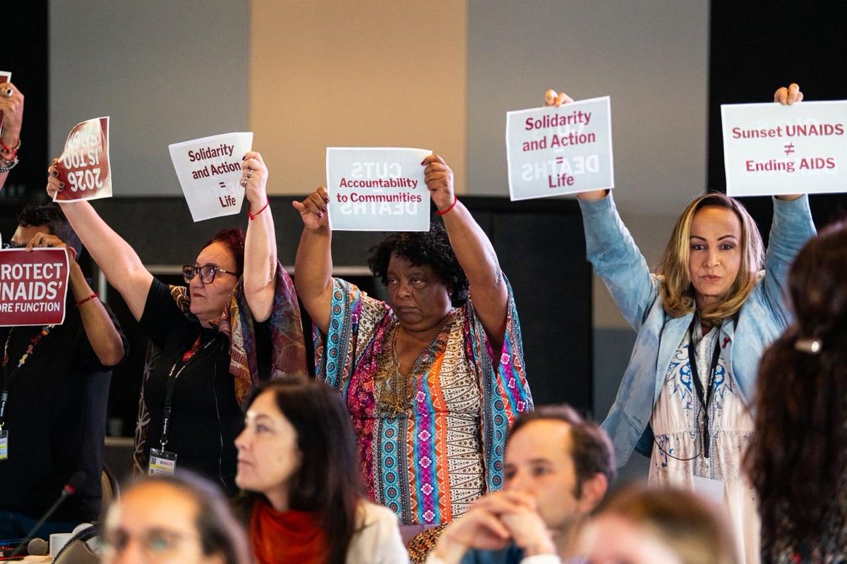 LANPUD1's tweet photo. En la #PCB57 de #UNAIDS, #LANPUD fue clara: la transición de ONUSIDA no es administrativa, es de supervivencia.
Sin participación comunitaria, DDHH y reducción de daños, no es evolución: es abandono. ✊ https://t.co/77V9ltvU1r