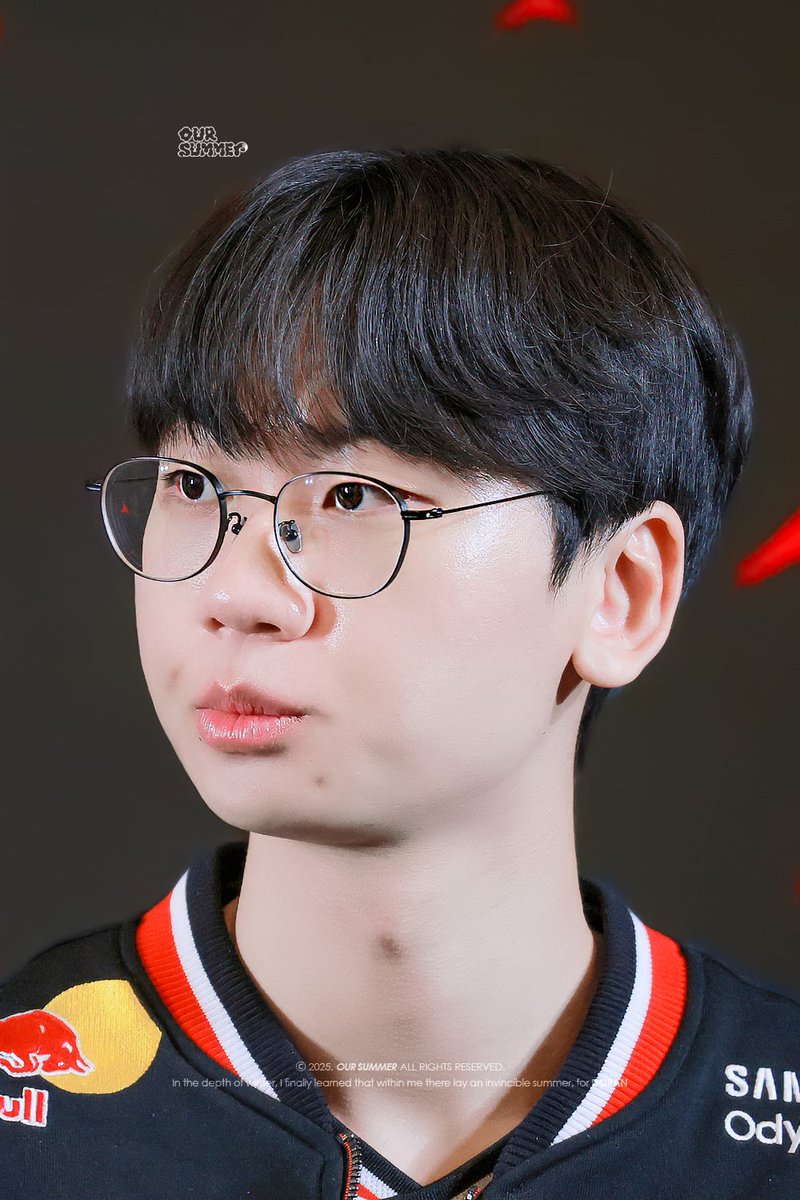 251218

밍.... 동구란...🤧

#Doran #도란