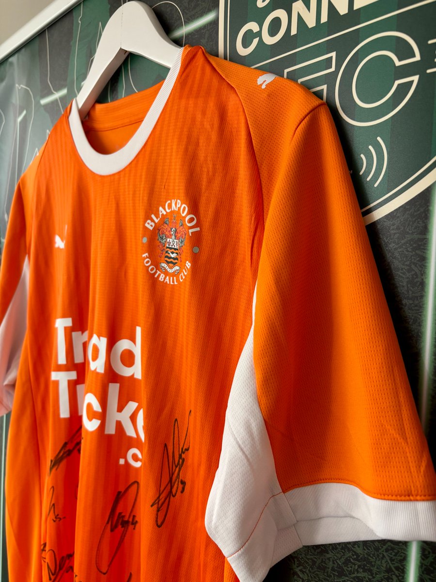 Seasiders, Bloomfield Road under the Christmas Lights just hits different 🌊🟠

We’re giving one of you the chance to win a signed <a href="/BlackpoolFC/">Blackpool FC</a> shirt, all you have to do is follow us and tell us who your favourite ever Blackpool player is 👇

#MustBeAJamesonChristmas #UTMP
18+