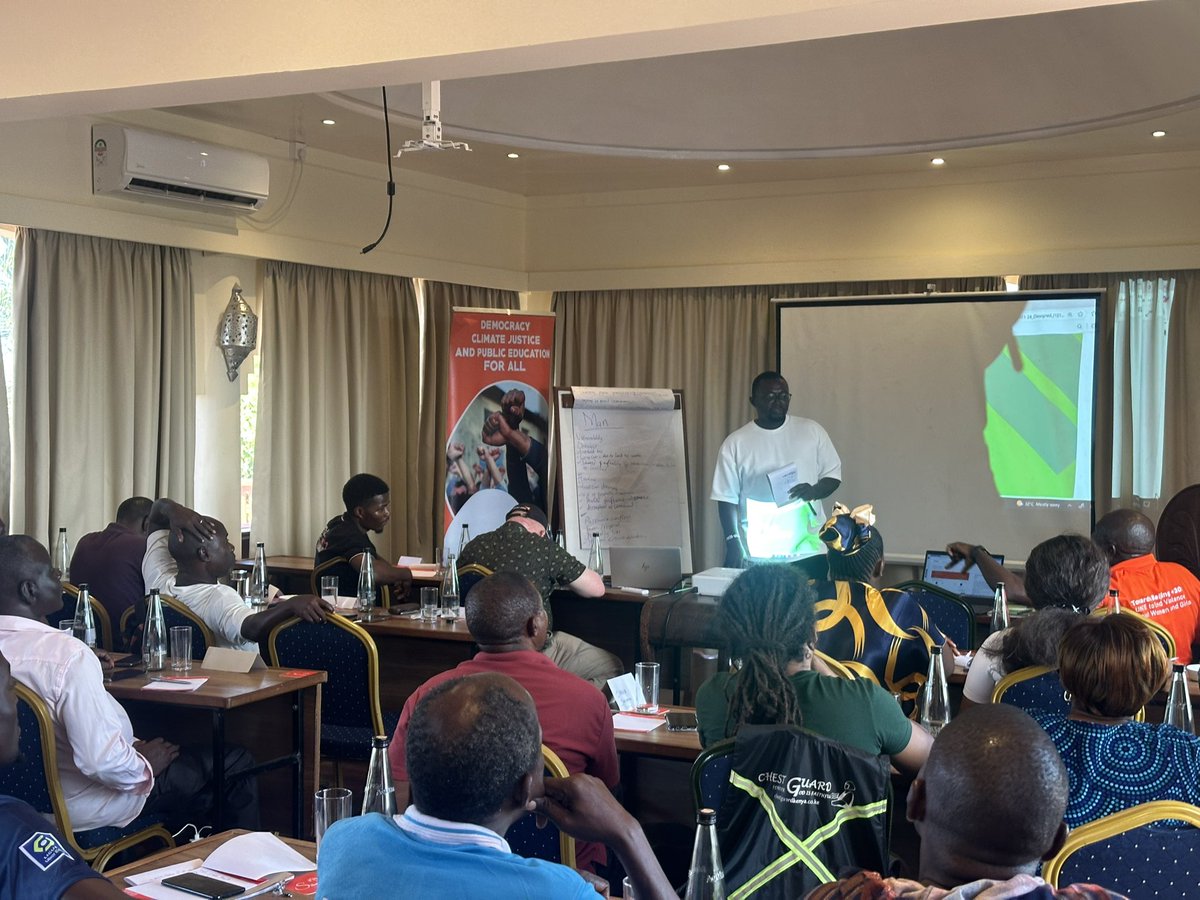 KellyRoberts Banda LLB tweet media