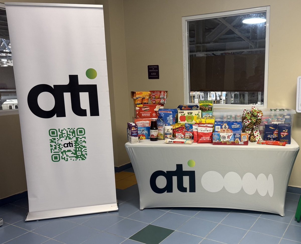 ATIDTOP's tweet image. Navidad con Propósito 🎄🤍

La Autoridad de Transporte Integrado (ATI), junto al operador del Tren Urbano ACI-Herzog, celebró una Navidad con propósito, vistiendo sus ugly sweaters y uniendo esfuerzos en una recogida de alimentos en apoyo a la fundación Come Colegial.