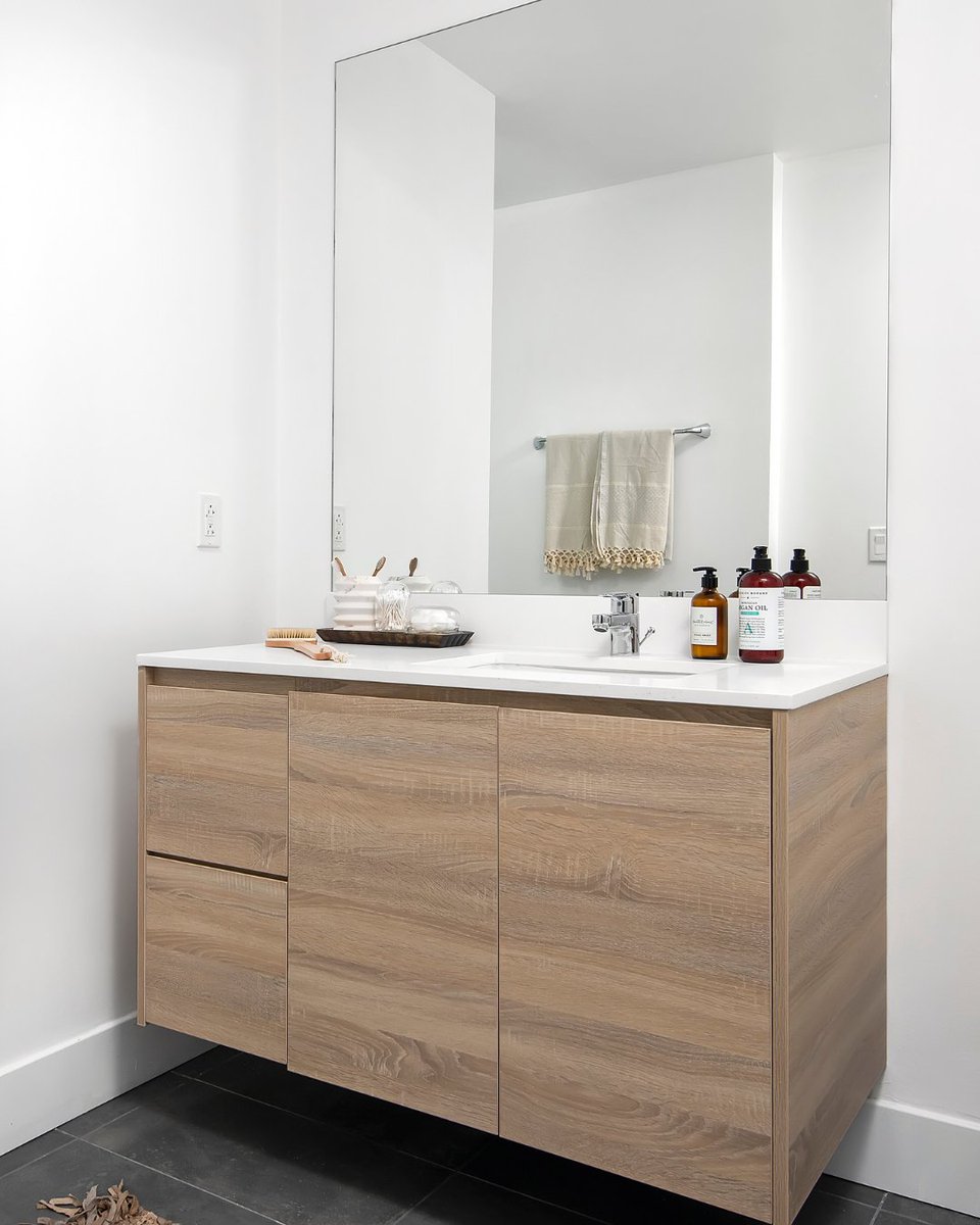 Home sweet high-end home. 🫶 With soft-close cabinetry, tile backsplash, stainless-steel Whirlpool appliances, Kohler fixtures, and spa-like floating vanities, your kitchen and bath are officially the main characters.

Take a virtual tour now: bit.ly/33ElNpd