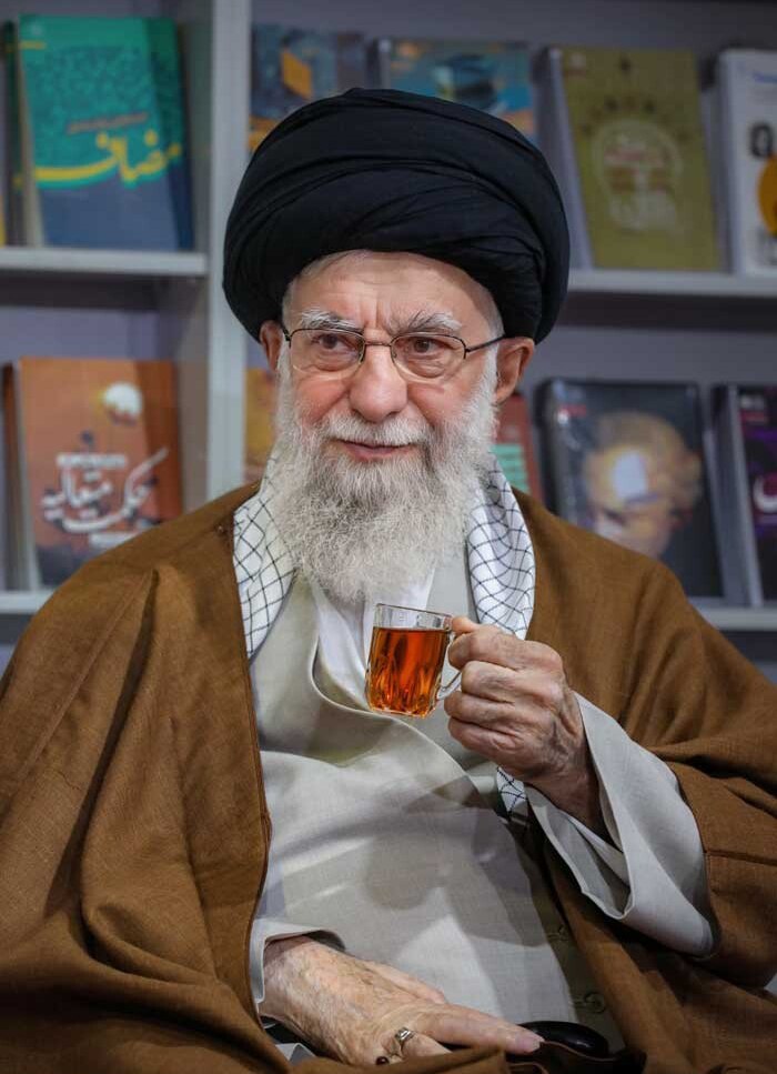 لا حرمنا الله طلتك البهية ياقائد المؤمنون💗