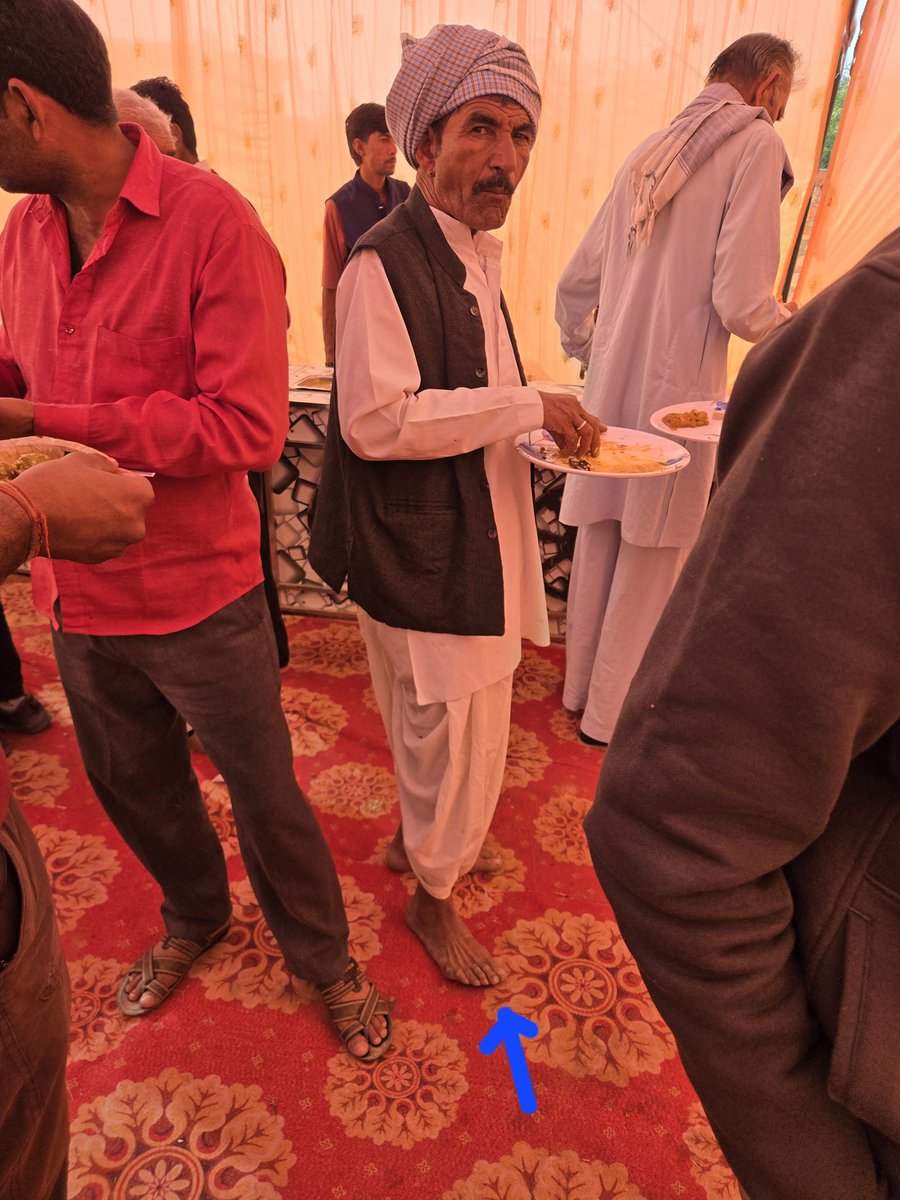 jangraashok's tweet photo. I think the tradition of deep reverence for food seems fading fast. This generation might be the final one holding such profound esteem for it. #Food #Culture https://t.co/lesTpXA6h7