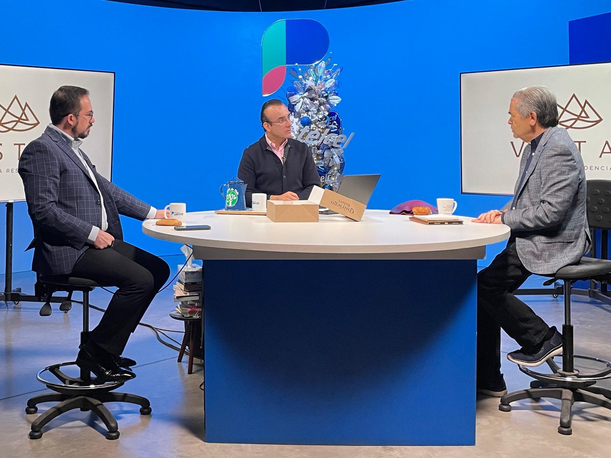 🔴 ¡Ya arrancamos la mesa de abogados en <a href="/ProyectoPuente/">Proyecto Puente</a>!

La última del año, con panecito de Quiriego Bakery, café del <a href="/ArbolDeVidaHmo/">Árbol de Vida Hermosillo</a>, junto con <a href="/BulmaroPacheco1/">Bulmaro Pacheco</a> y <a href="/oscarburrolam/">Oscar Burrola</a>...

¡Pero nos faltó <a href="/contreras_p1/">Lic. Hector Contreras Perez</a> y las empanadas! 

Conéctate: hablamos sobre las investigaciones