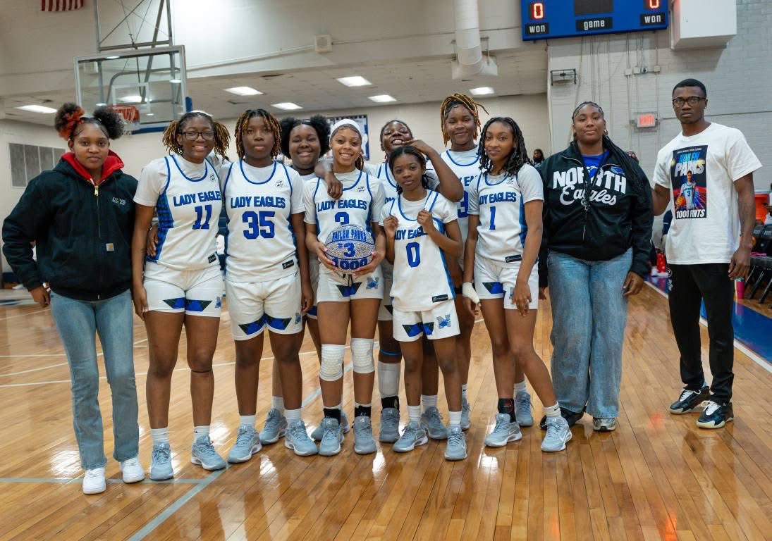2xPeewee's tweet photo. 8-1 going into the new year, job not finished. Also, Congratulations to @KailenParks_3 on joining the 1K club. #WhyNotNorth https://t.co/0Ocq2xLMRF