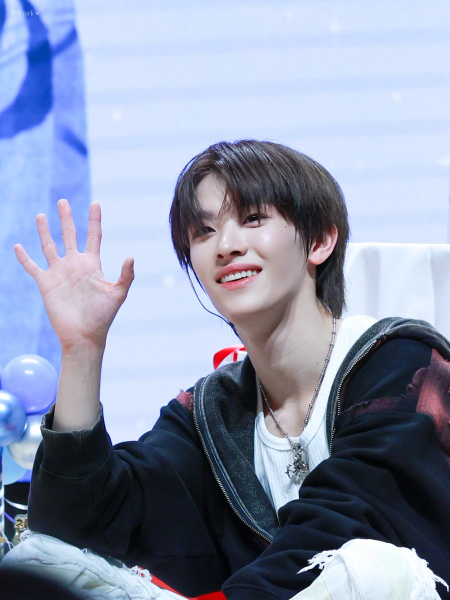 10Forkw's tweet photo. HBD~

#천카이원 #CHENKAIWEN #陈凯文 
#인생이란_천카이원생일을_위해_사는거잖아
#HappyKaiWenDay2025 https://t.co/b1aPSSzBtS