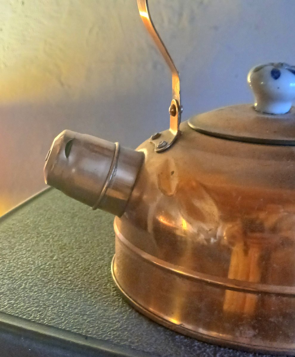 Still too cold.

#phalleidolia #phalleidolie #pareidolia #pareidolie