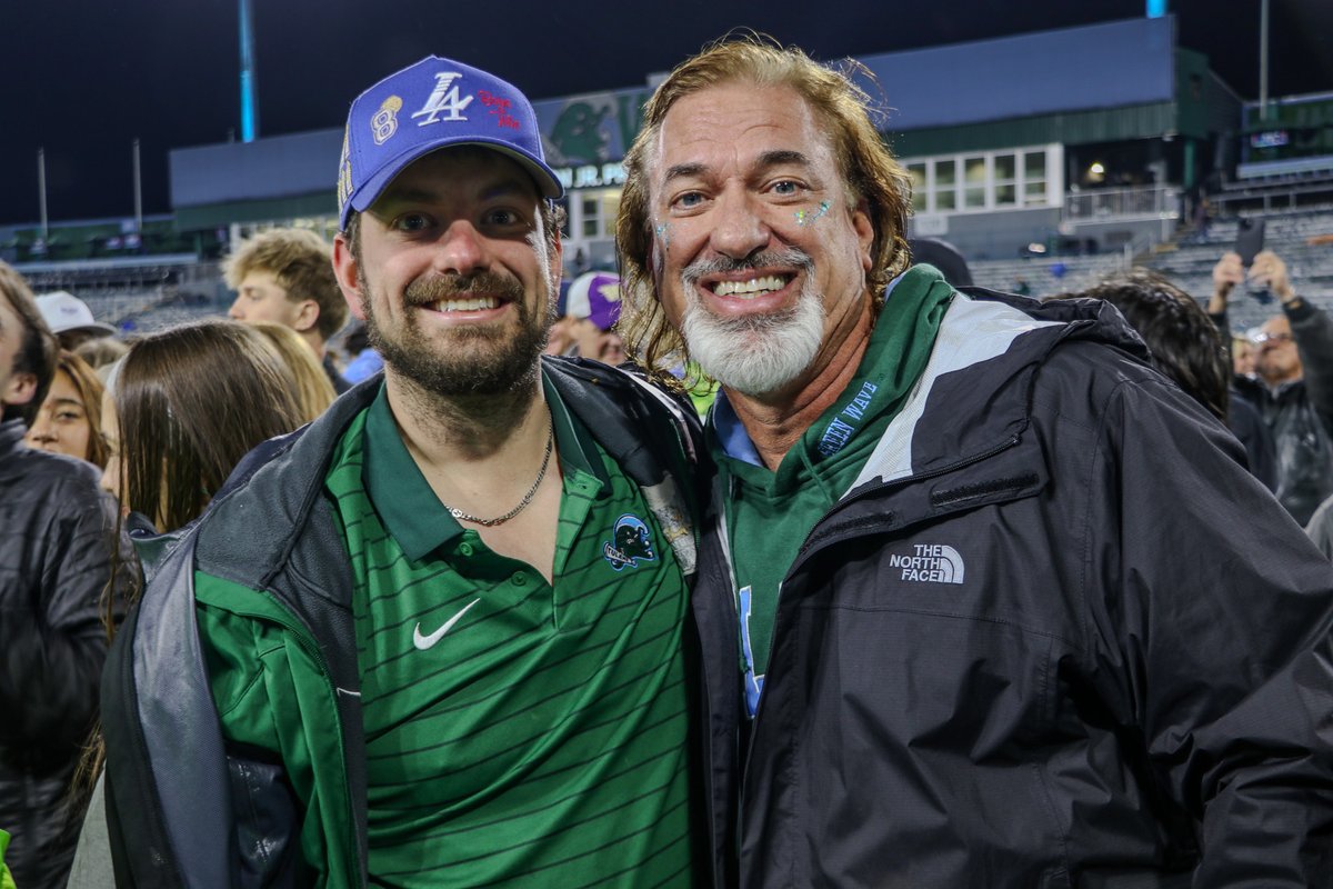 tulanealumni's tweet image. Roll Out. Pull Up. Cheer On.

We all know what's at stake. Now, where will you be when @GreenWaveFB plays in their first ever @CFBPlayoff game? Click the link to find a watch party near you and have a helluva hullabaloo in your city. 

📰: bit.ly/48CH5Fe 
#RollWave