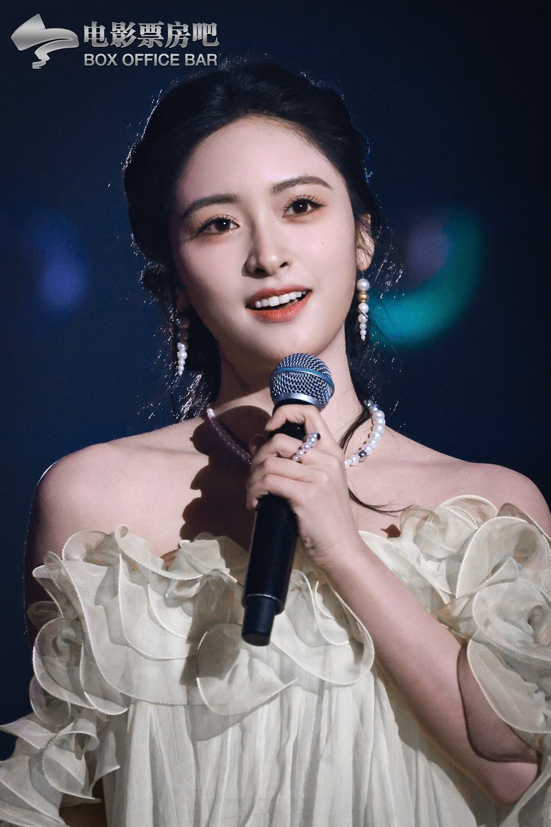 ShenYue_TH's tweet photo. สวยระดับ HD
#ShenYue #เสิ่นเยว่ #沈月 #ChinaFilm120thAnniversary #中国电影120周年活力之夜 https://t.co/E0s4ZF3KkF