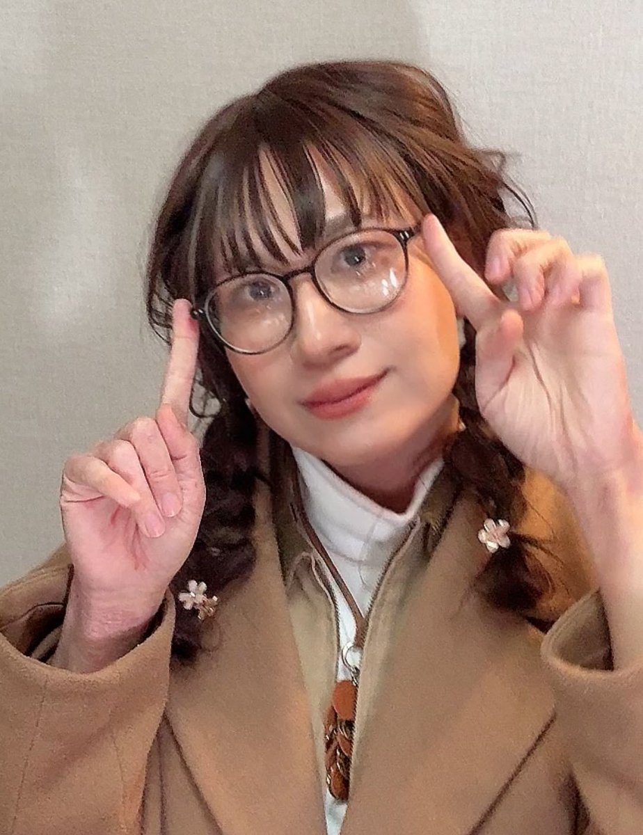 女装おじさんバッキー tweet media