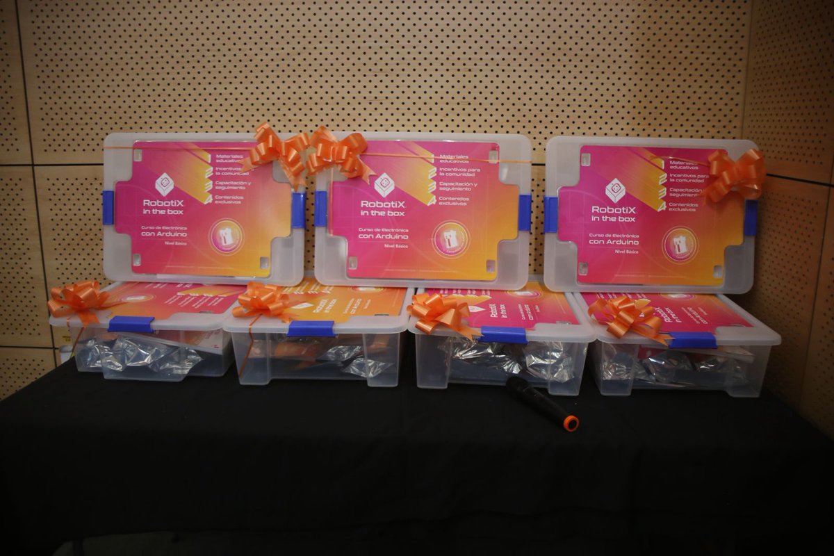 Fundación RobotiX tweet media