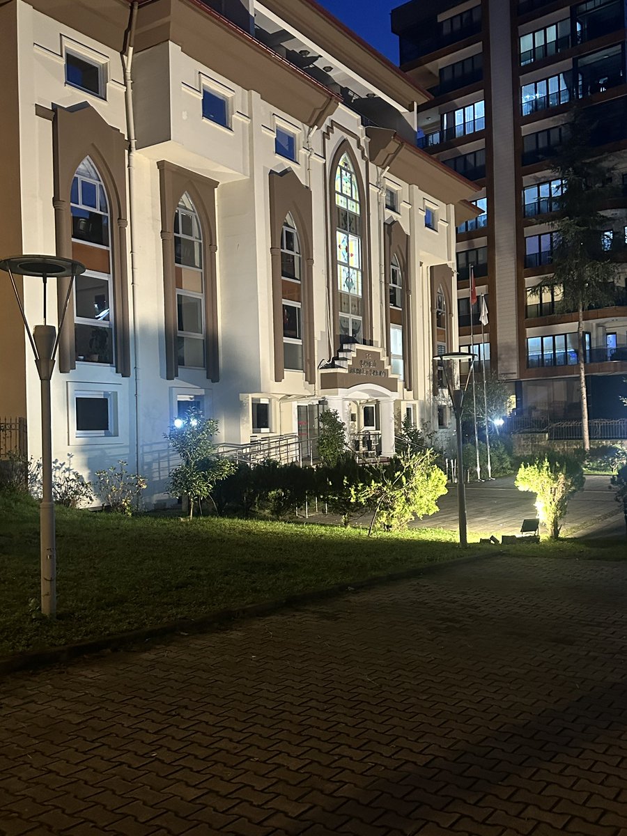 euroyonetim's tweet photo. Sayın @adalet_bakanlik bir şehirde nasıl oluyorda gerçekleşen trafik kazalarının %80 ni aynı ofis kişi  HAKSIZ HUKUKSUZ şekilde davalar reddedilmeden dava açabiliyor .istanbuldan rize çayeline 1100 km yol geldim durumu hakime anlattım itirazımı da yazılı yapacağım.@RTErdogan https://t.co/ZDebLmg62Q