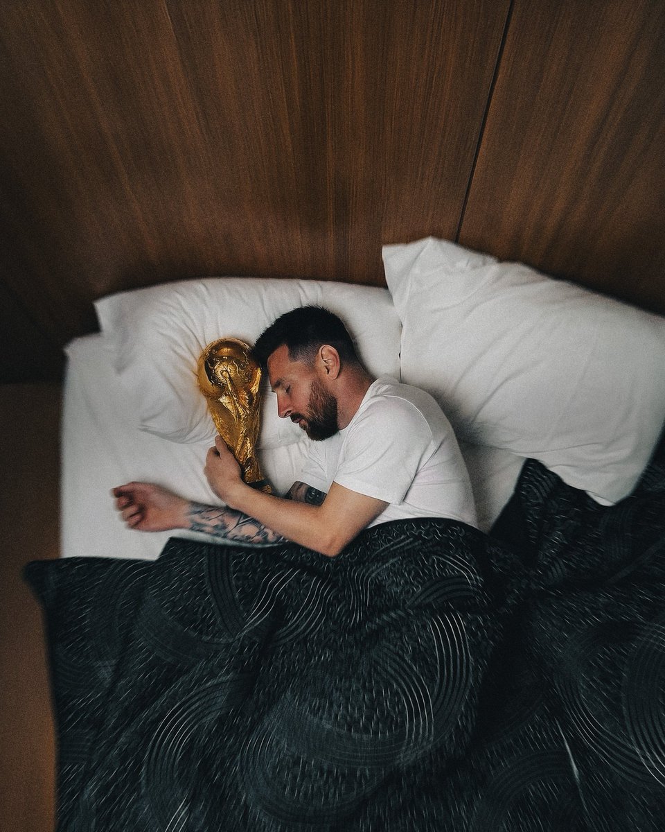 ikonick_xyz's tweet photo. Rest When There’s Nothing Left To Prove🐐🏆
#Messi #RestAtTheEnd #IKONICK https://t.co/dQ7WUSre5s