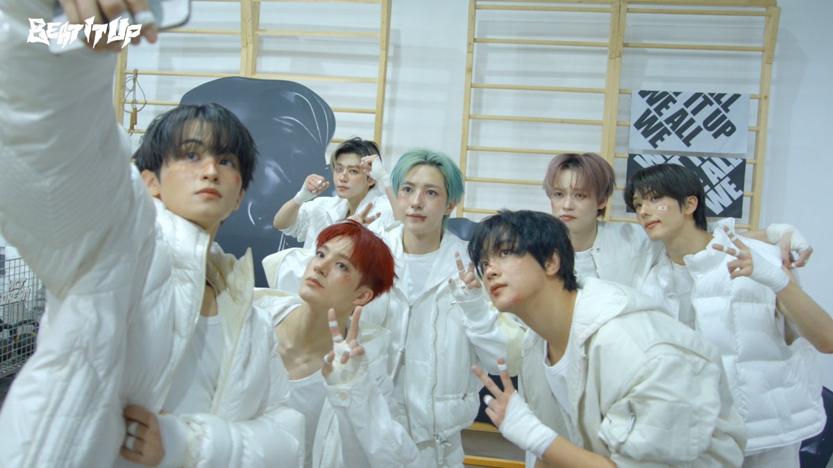 What really happens behind the scenes? 🤫 From members' playful banter in the dressing room to their honest thoughts about the boxing-themed concept, this ZE_pisode has it all! Catch the cute TMI moments with NCTzens during the showcase.🎁✨

 youtu.be/RKW5Txp4_o4