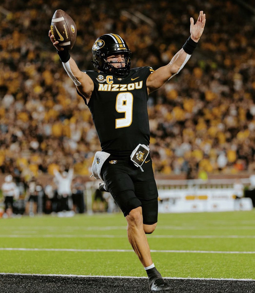 Missouri starting quarterback Beau Pribula has informed Mizzou that he plans to enter the transfer portal, sources tell <a href="/PowerMizzoucom/">PowerMizzou</a> and me for <a href="/CBSSports/">CBS Sports</a>