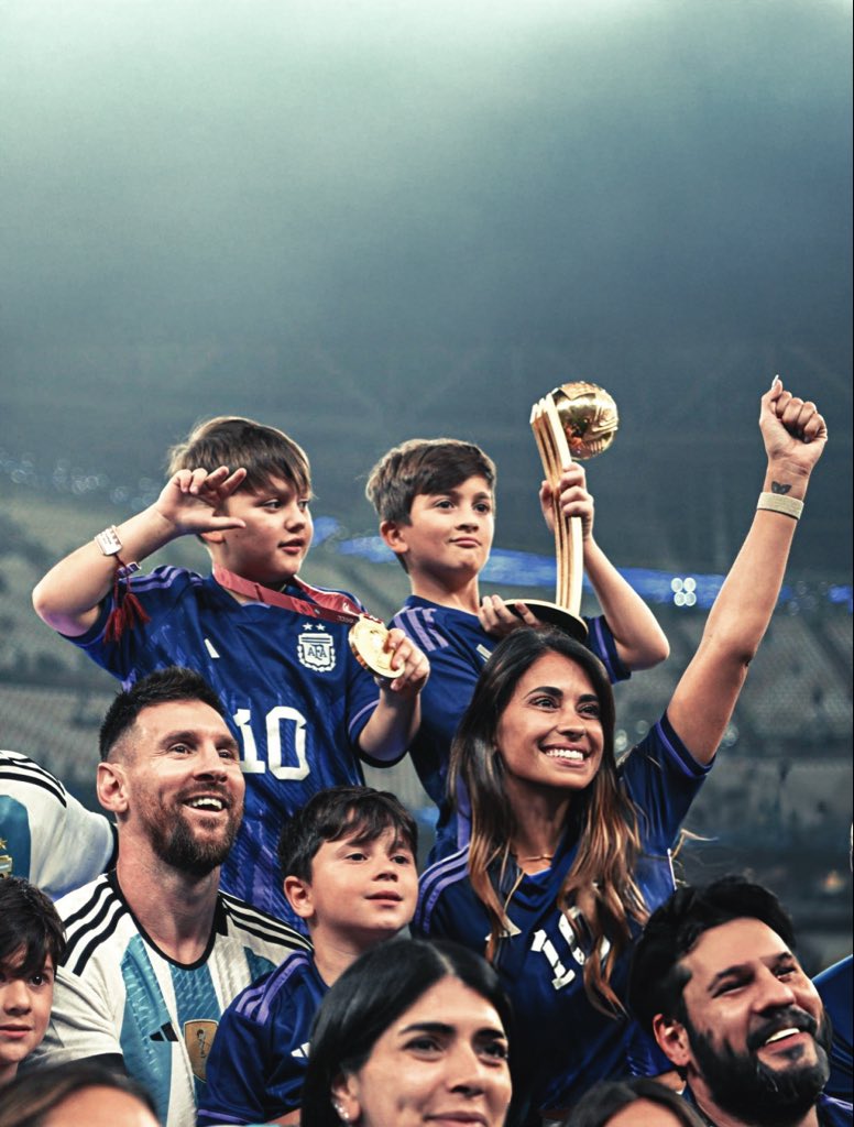 barca_divine tweet media