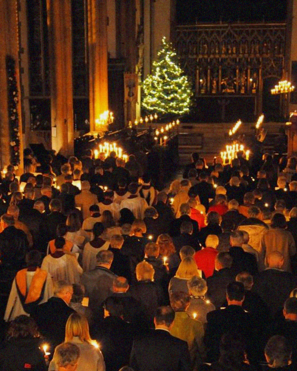 mapyoungpeople's tweet photo. Viva Voce Singers will be performing their annual Candlelit Christmas Carols this Saturday, with proceeds going to MAP ✨ If you're feeling short on Holiday Spirit, don't miss this one! 

Tickets 🎟️https://t.co/9DdWVY2u5d https://t.co/npUxNNLPVB