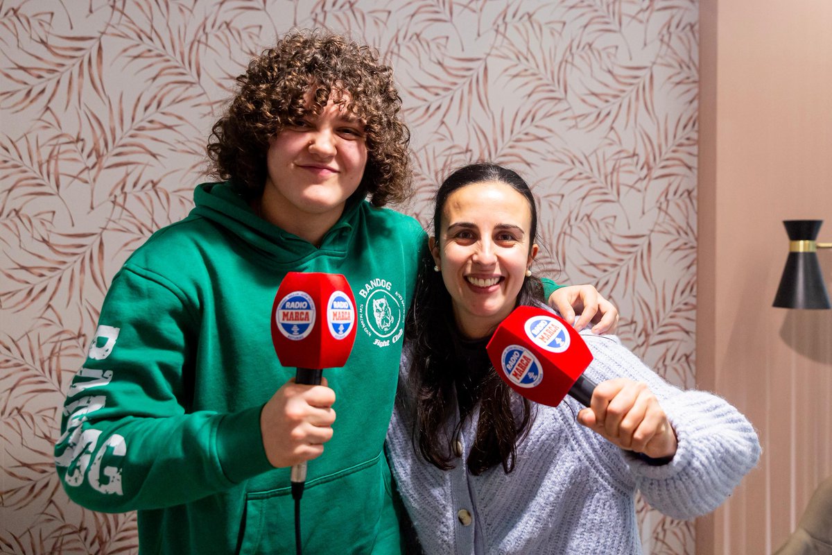 RMarcaAsturias's tweet photo. 📻  #MarcaEnFemenino con @chelacifu desde La Mona

🤼‍♀️ Hablamos con Merche García de su futuro mexicano

⛵️ El año sabático de @AngelaPumariega en la vela y sus proyectos para Gijón

⚽️ Descubrimos la residencia de fútbol del Interfem #InterFem

📻https://t.co/USbnC131Wc https://t.co/ggbZH2IS7G