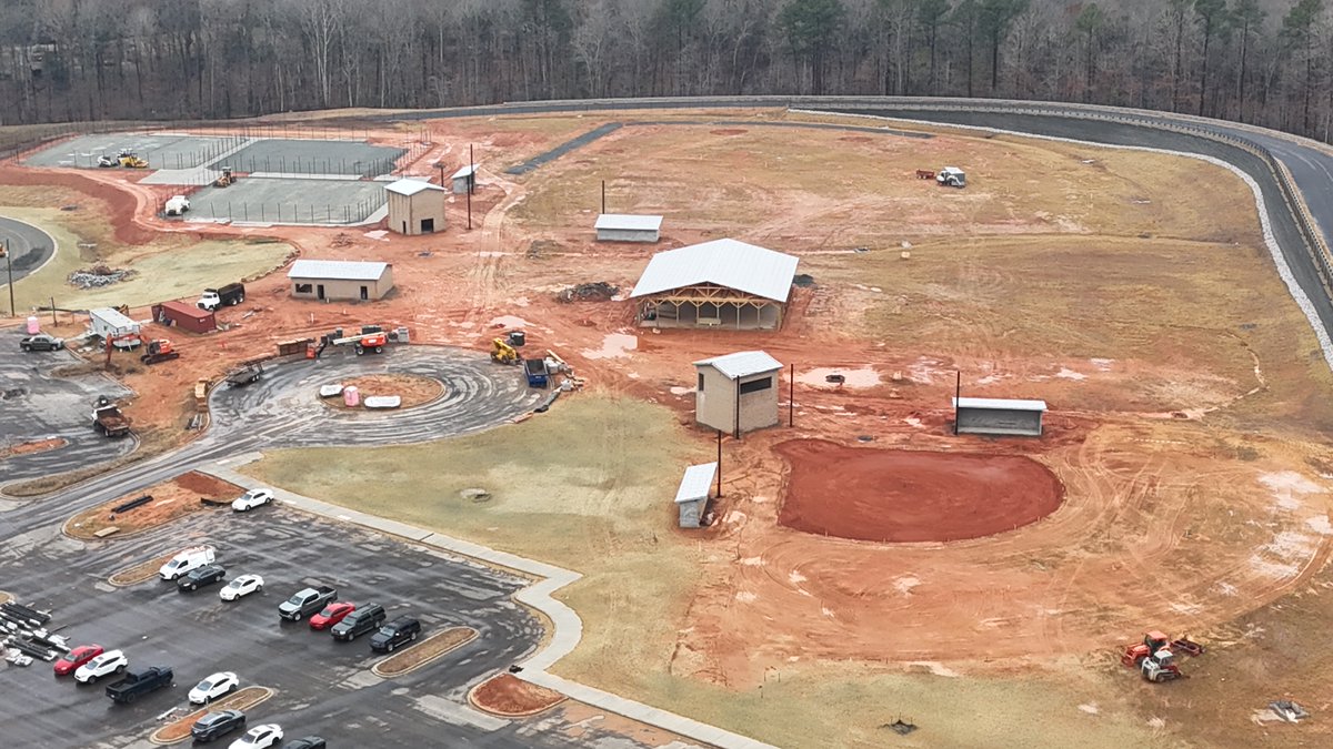 LKWChargerAD's tweet photo. A little "behind the scenes" peek at Lake Wylie High School athletic facilities.  This place will be amazing!!!  Thank you @csd_super @CloverEagles https://t.co/OUPrWUp2Zt