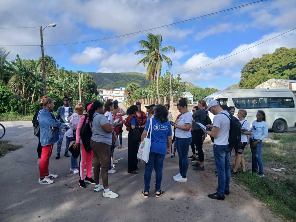 WFP_Cuba's tweet photo. 📍Con el proyecto #PROSOCIAL llegamos también a la Isla de la Juventud. 

Seguimos junto al @MTSS_CUBA avanzando la caracterización social de personas y hogares para una focalización orientada a incidir en la seguridad alimentaria de quienes más lo necesitan. https://t.co/dn5tleWaus