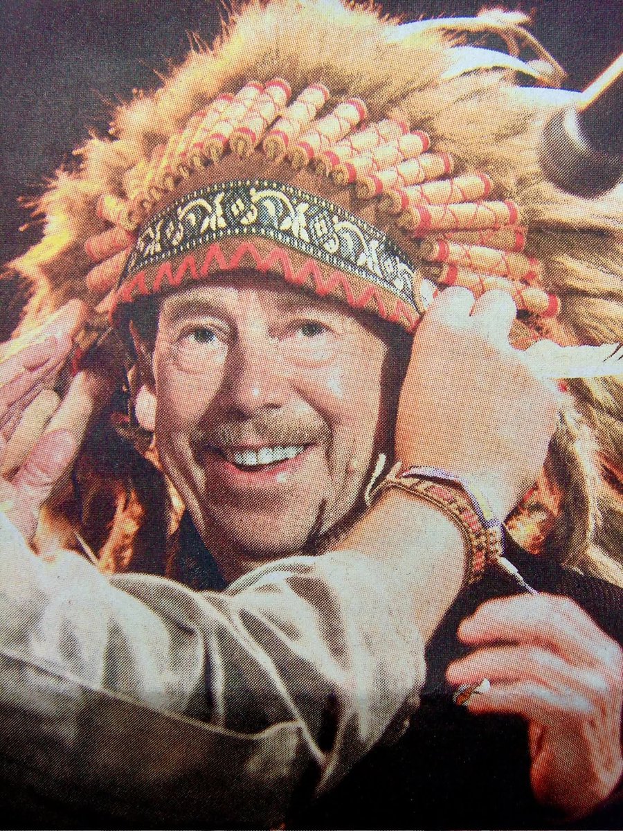Náčelník... Myslím na něj dnes celý den.
Václav Havel
+18.12.2011 🖤