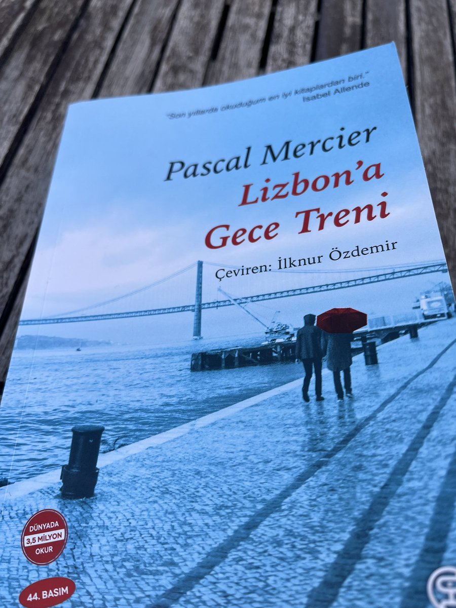 İçsel yolculuğu çok iyi anlatan bir kitap. Filmi de varmış.