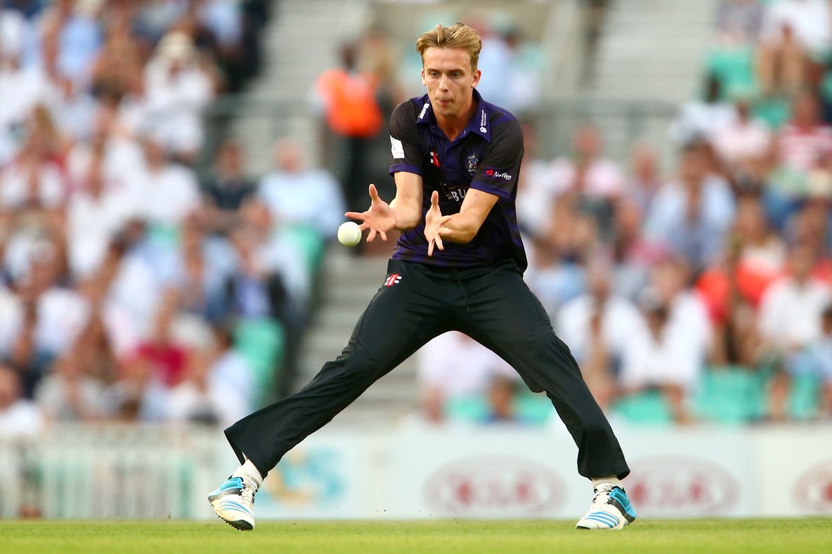Gloscricket's tweet photo. It’s been a few years in the making, but 2026 is officially the year Craig Miles returns to the pitch with Gloucestershire full-time!

Can’t wait to see Miles bowling in yellow and black again! 💛🖤

#BecomeGlorious https://t.co/osVZQnRtef