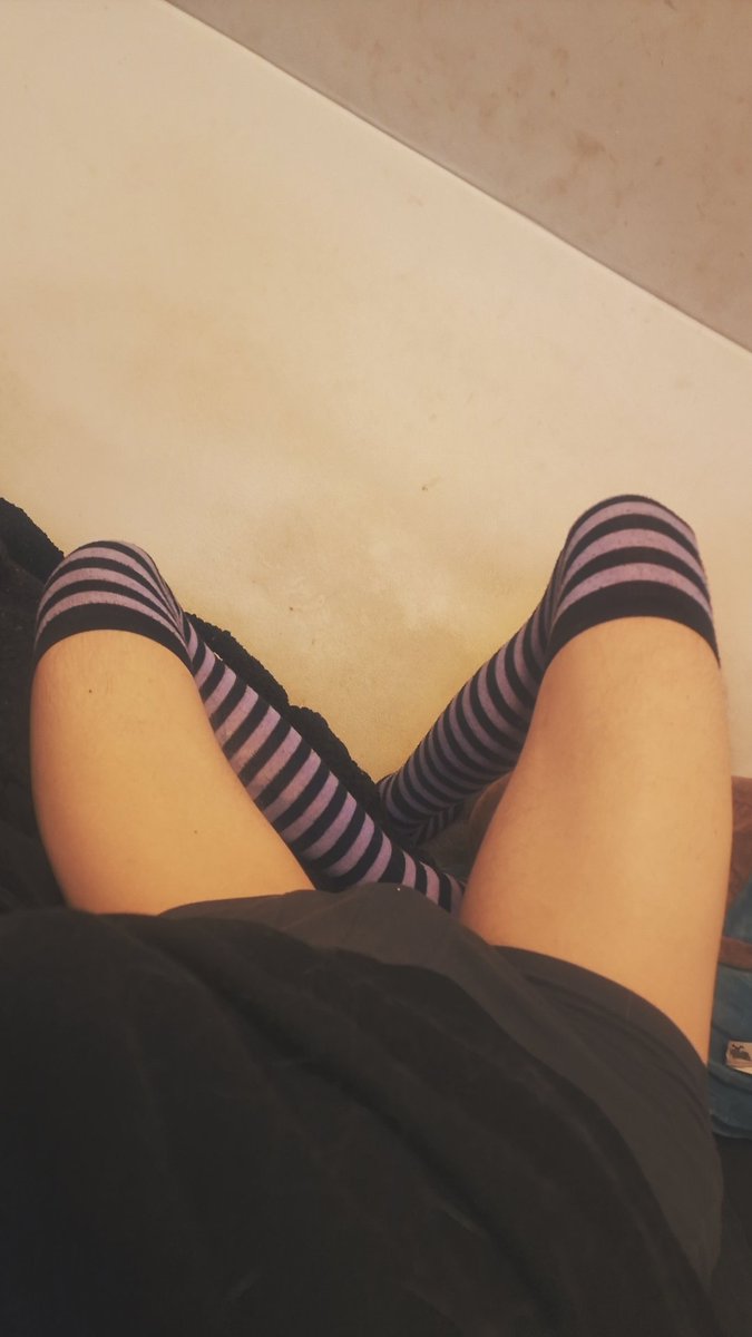 Cakethemanta's tweet photo. Need someone to squish my Thighs >_<

#femboy #furry #furryfemboy https://t.co/7QAYt8xY7v