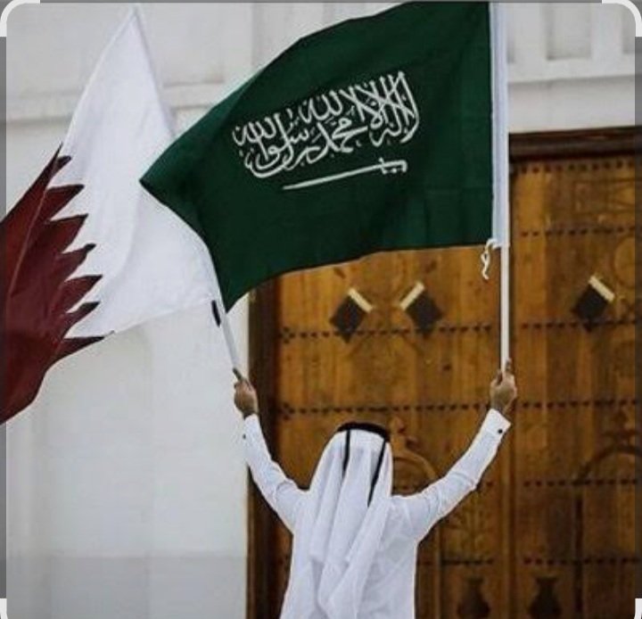 خالص التهاني والتبريكات للأشقاء في دولة #قطر بمناسبة #اليوم_الوطني_القطري سائلين المولى عز وجل أن يحفظ قطر وأميرها وشعبها ويديم عليهم الأمن والأمان .

#اليوم_الوطني_القطري_2025