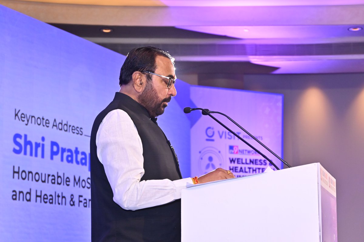 TV9Bharatvarsh's tweet photo. TV9 Network, in association with Visit Health, brought together leaders shaping healthier workplaces. An evening of meaningful conversations, shared insights, and well-deserved recognition for those putting people first. Glimpses from the event.
#TV9 #VisitHealth #HealthAndWellness #PeopleFirst #LeadershipMoments #TV9Network #Money9 | @getvisitapp