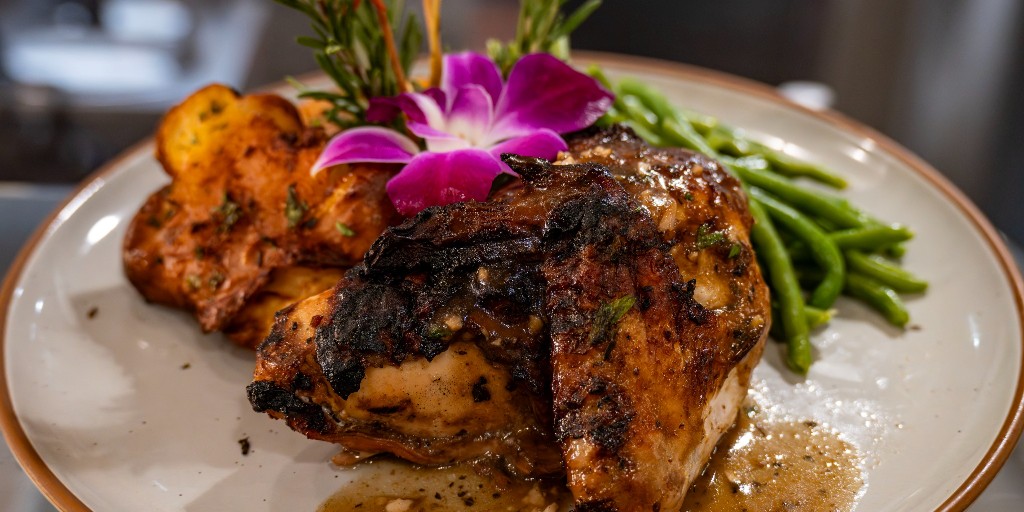 cityoftoronto's tweet photo. Winterlicious is back Jan 30 – Feb 12 with over 240 restaurants serving up delicious three-course prix fixe meals! 🍛 

Reservations go live on Jan 15. Browse the restaurants and start planning your #LiciousTO experience! 

https://t.co/P73luQzLx4 

Follow @LiciousTO for more. https://t.co/rNalr3yCOj