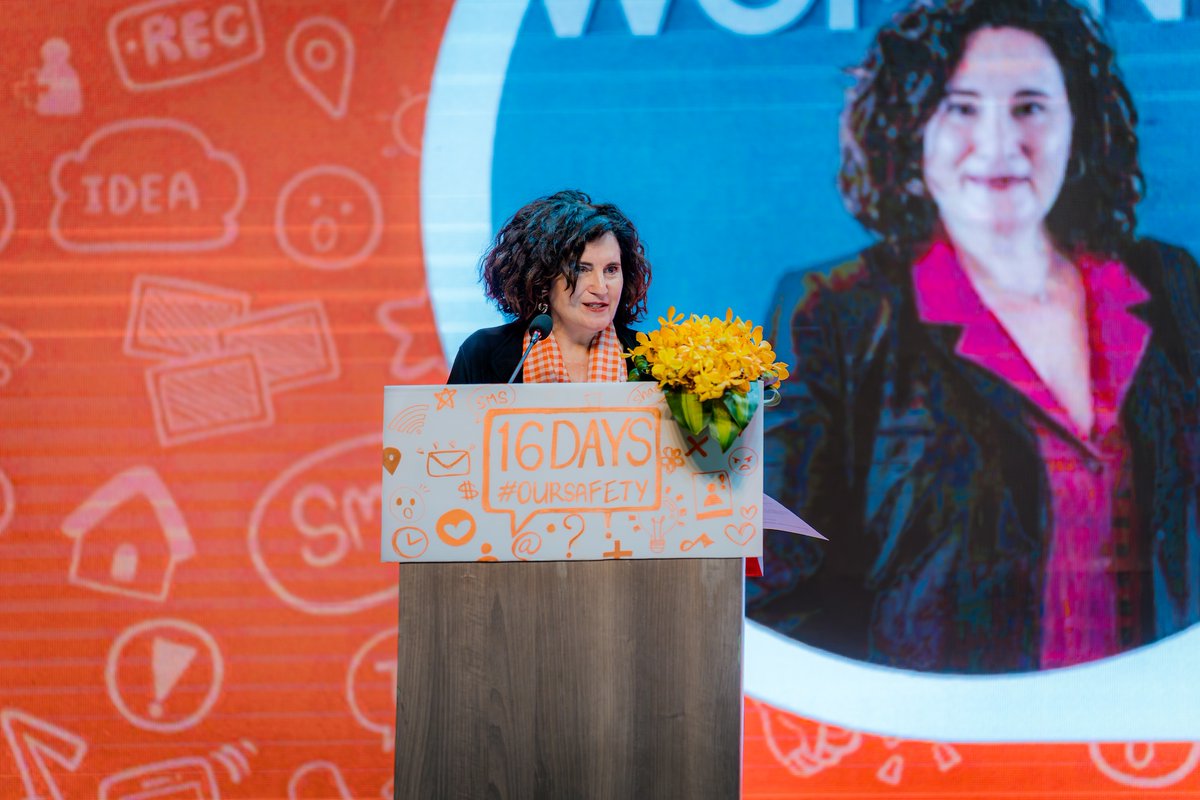 christinearab's tweet image. ✨Taking a Stand for Digital Safety: A Call for Collective Action!

On 10 December, Human Rights Day, the Ministry of Women’s Affairs, together with @UNCambodia, convened "Our Safety: National Policy and Private Sector Dialogue on Technology Facilitated Gender-Based Violence" as…