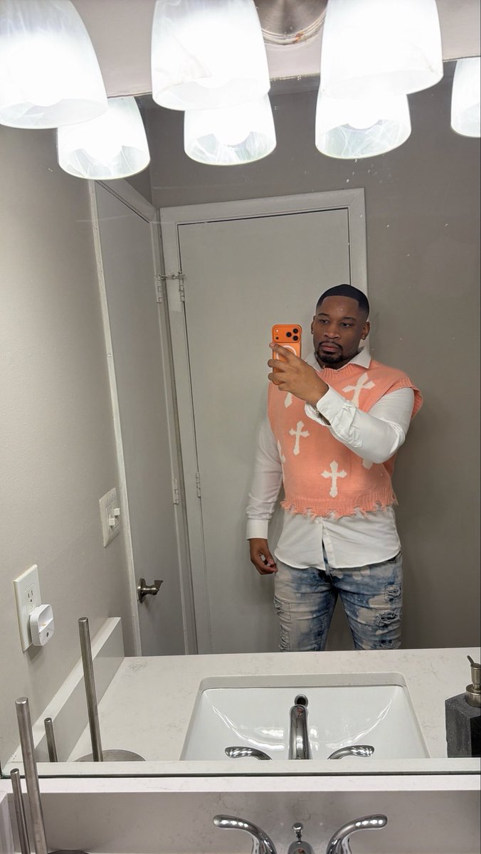 D30nta3's tweet image. Day glow, Night flow