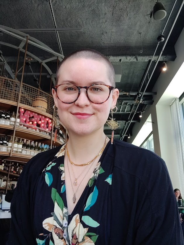 PhD candidate Cheyenne Zaremba’s essay, “Absence Makes the Heart Grow Fonder?”, is now published in Death, Commemoration, and Cultural Meaning, exploring how COVID-19 memorials transformed visual remembrance. A free introduction is available here:
mailchi.mp/berghahnbooks/…