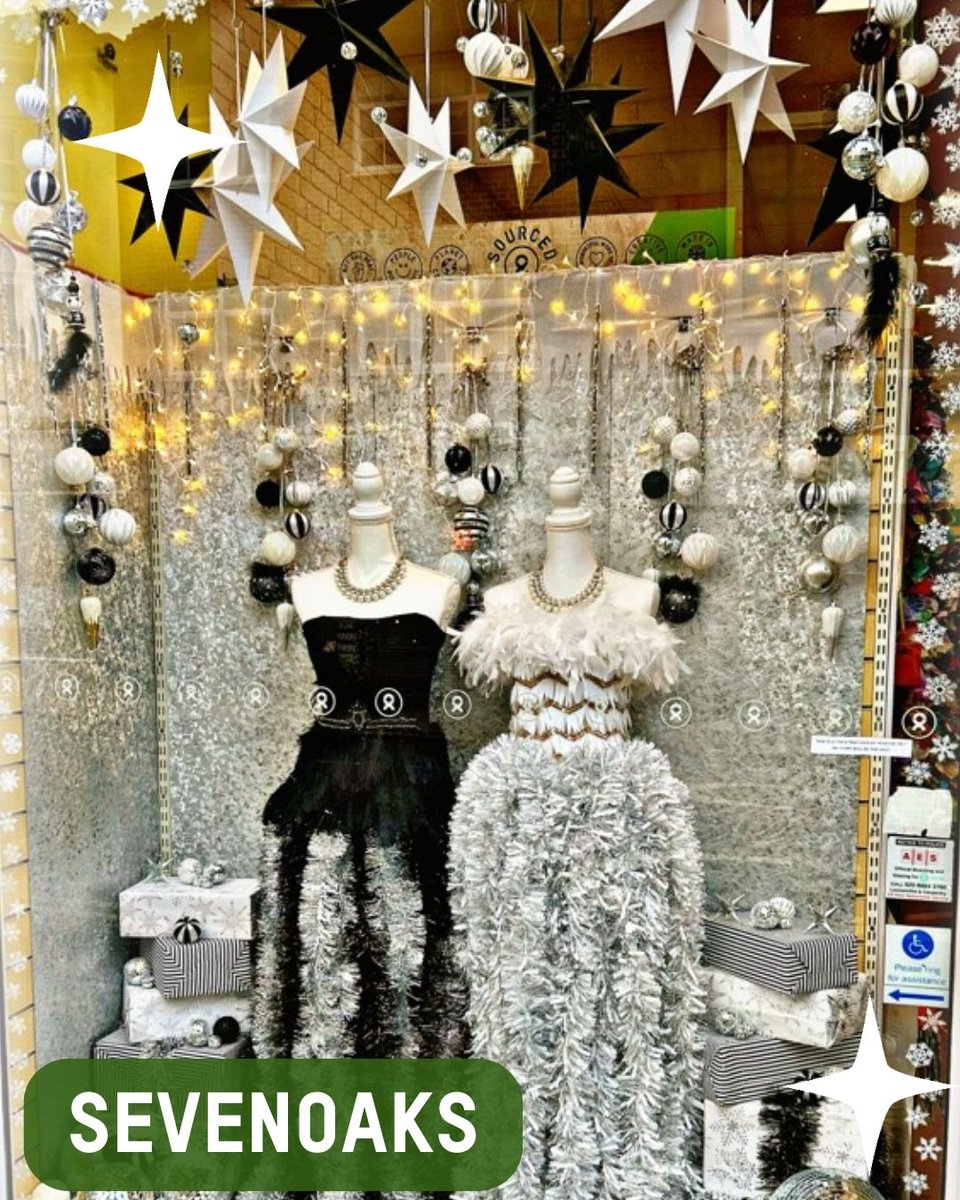 オーナメント・オブジェ Windows. ✨ Our Christmas windows are here! ✨ Created with care by our