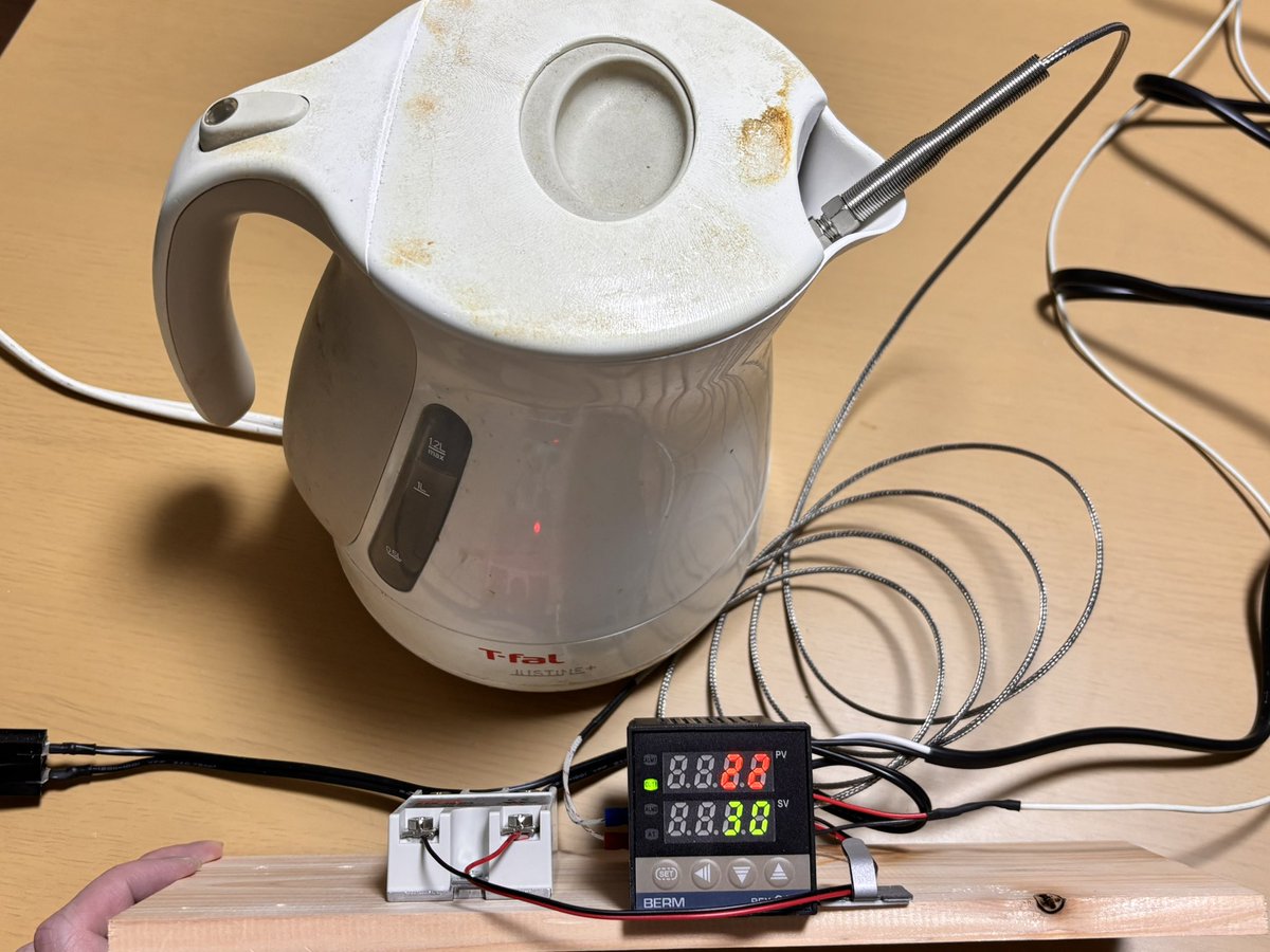 urib01's tweet photo. 久しぶりに少し工作してる https://t.co/ISOwG9bZhe