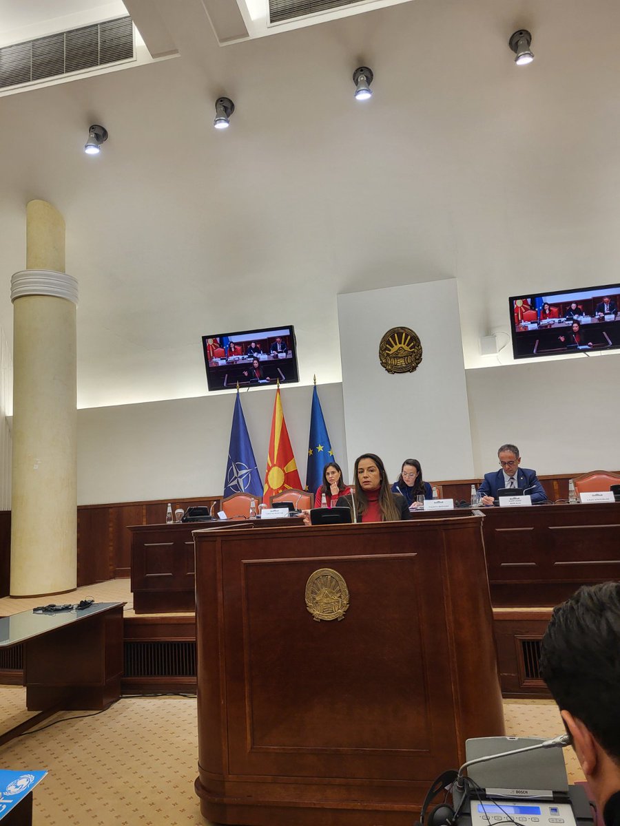 Analytica Think tank tweet media