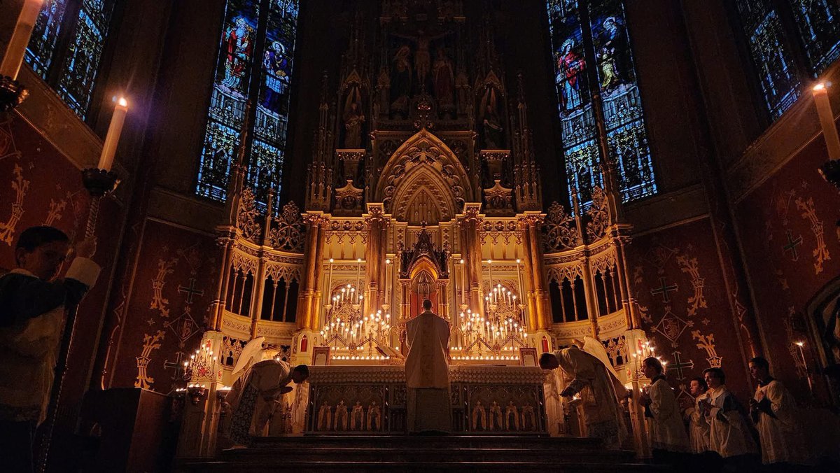 Beautiful Rorate Mass @SFDSOratory 🕯️ 📍St. Louis, MO
