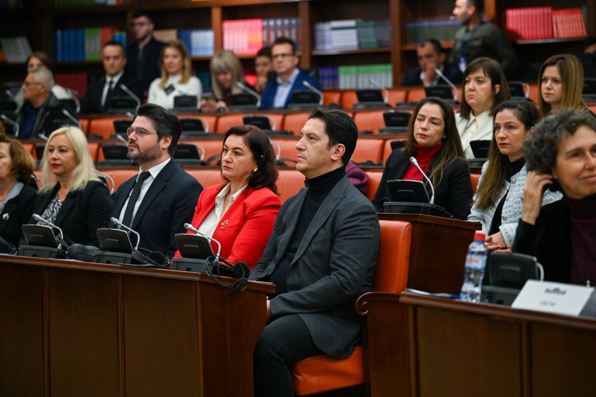 Youth smoking finally addressed where it belongs – in Parliament.
Analytica presented evidence showing early initiation, easy access, and weak enforcement.
Protecting children requires strong laws and consistent action.