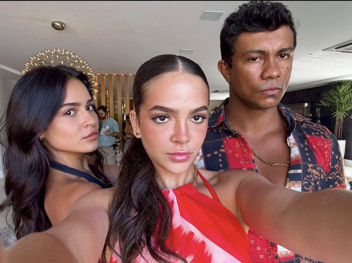 Era pra tirar self no personagem