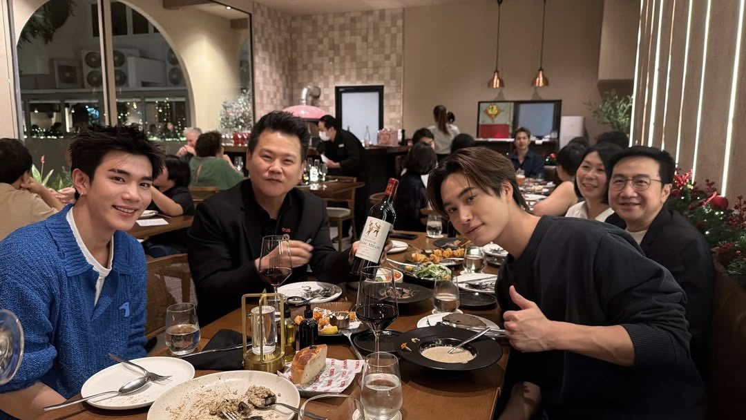 A pre-New Year dinner filled with gratitude, laughter, and heart-shared with the incredible GMM artists and the team who make the magic happen.
#BESTwithTRUE5G

2025-12-18
[Update IG] olivernow

<a href="/tawattannn/">FOURTH</a> 
#Fourthnattawat #โฟร์ทณัฐวรรธน์